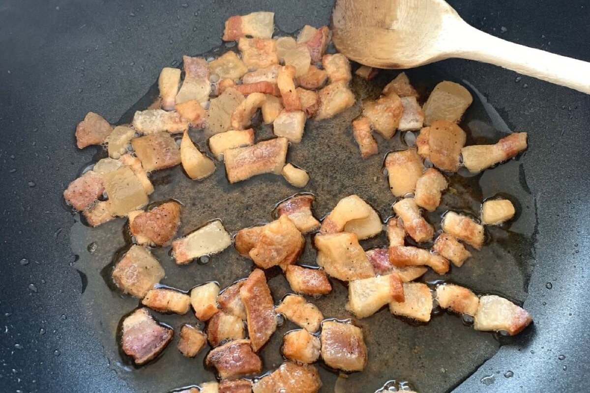 Frying guanciale for carbonara